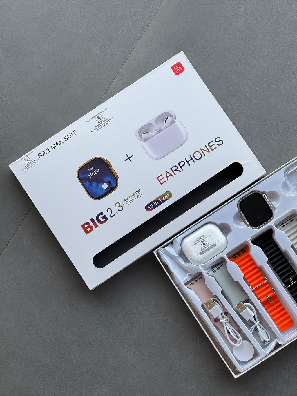 Big 2.3 Infinity Display 10 IN 1 Smart Watch White Edition Combo With Earbuds