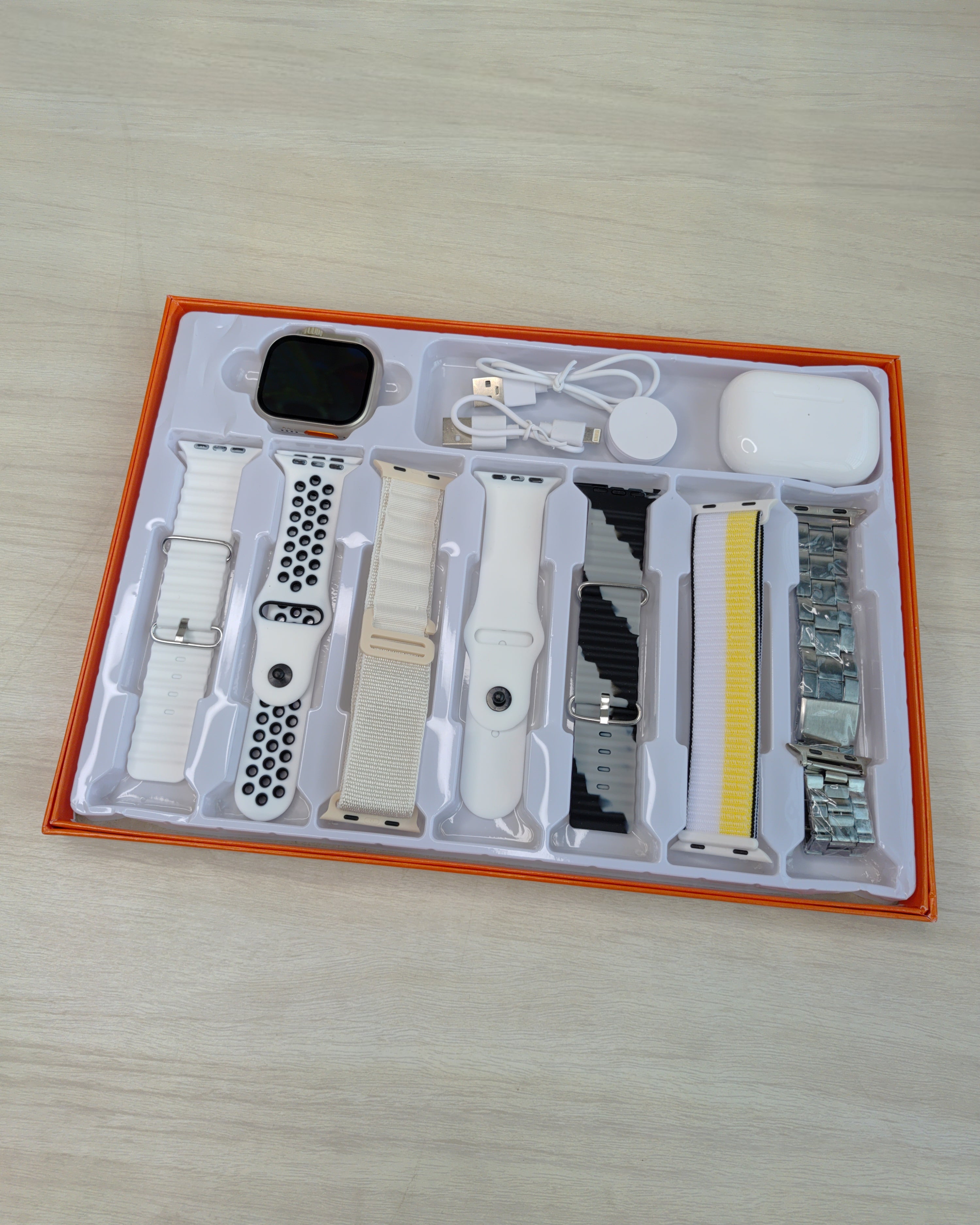 7 IN 1 Smart Watch With Airpod Pro Combo