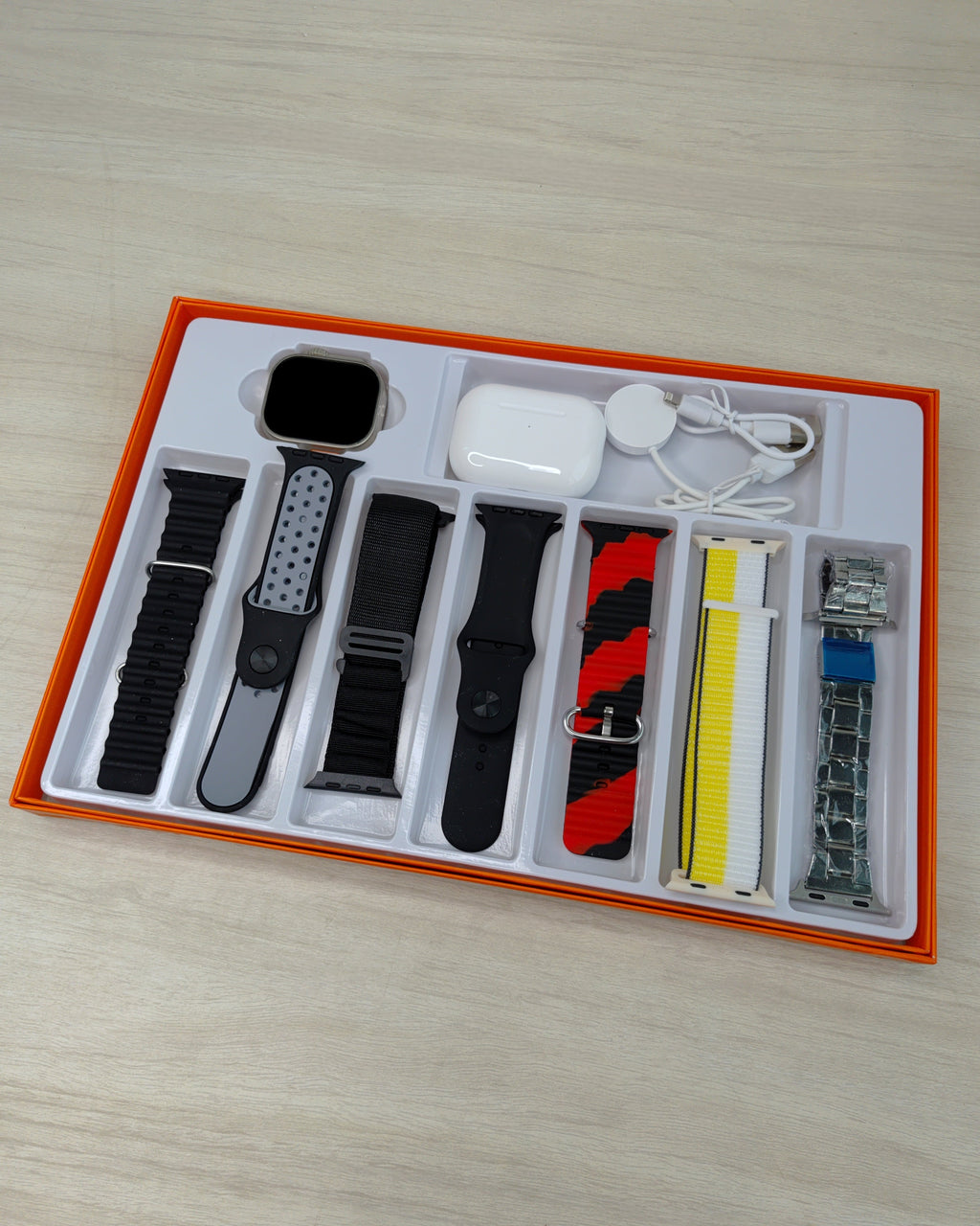 7 IN 1 Smart Watch With Airpod Pro Combo