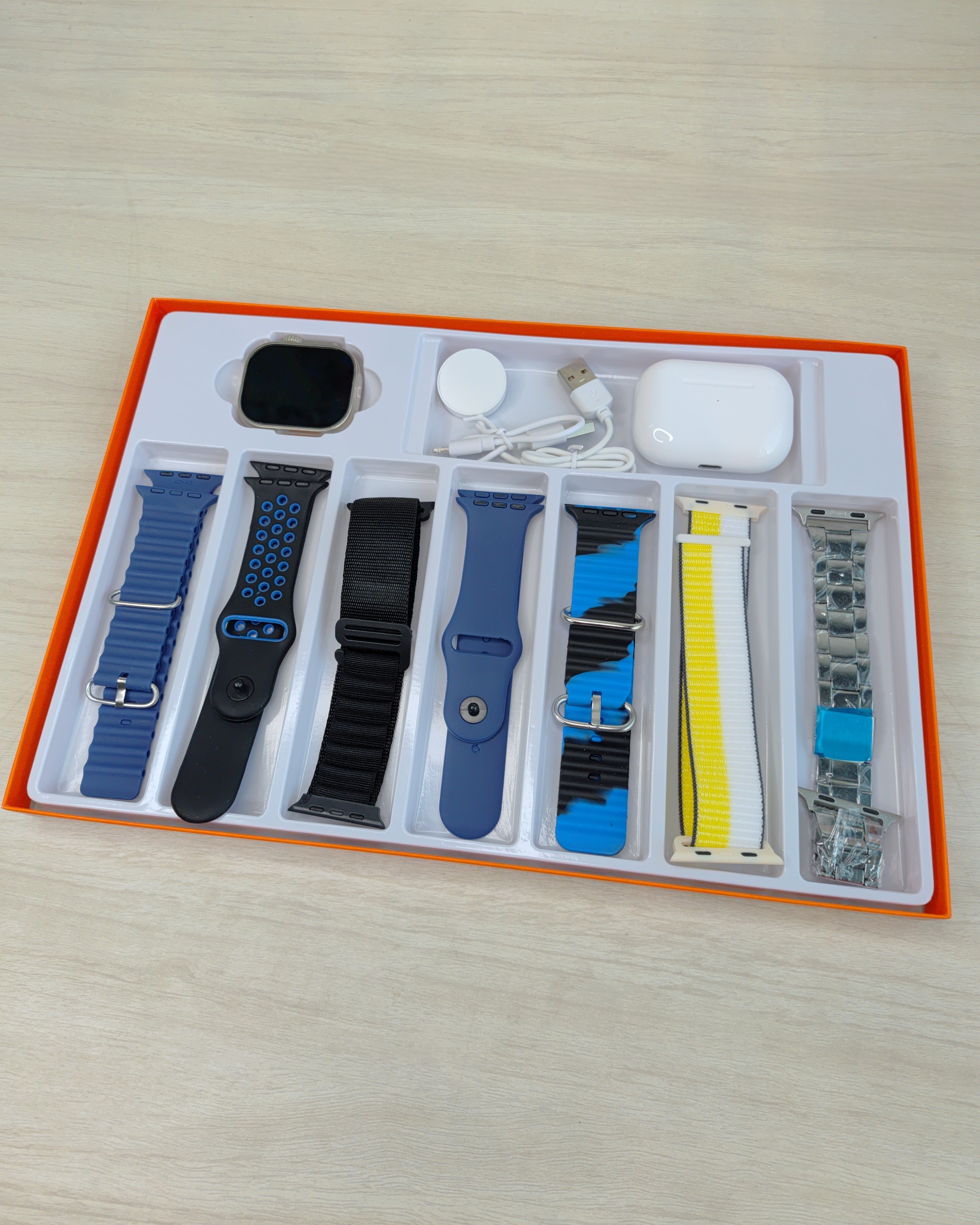 7 IN 1 Smart Watch With Airpod Pro Combo
